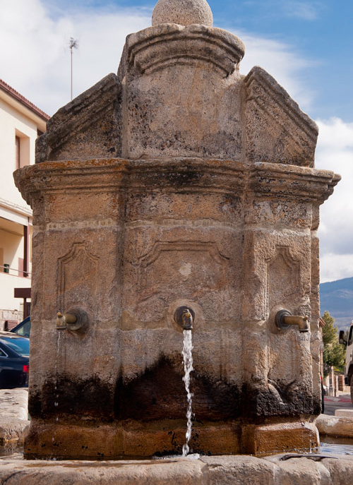 Fuente del los tres caños